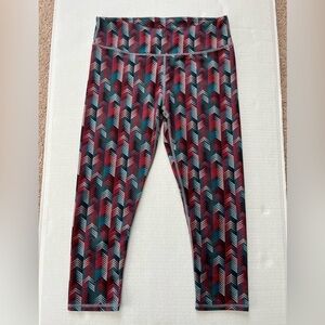Fabletics Chevron Capris Small
